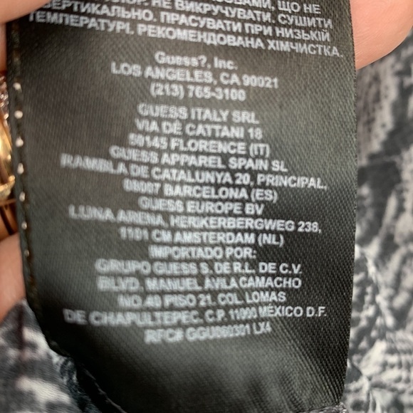 Guess semi sheer gray black snake print faux wrap deep V neck peplum blouse EUC - Picture 14 of 14